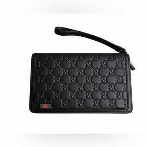 Vintage Gucci Open Face Full Zip around Black Embossed Leather Wristlet